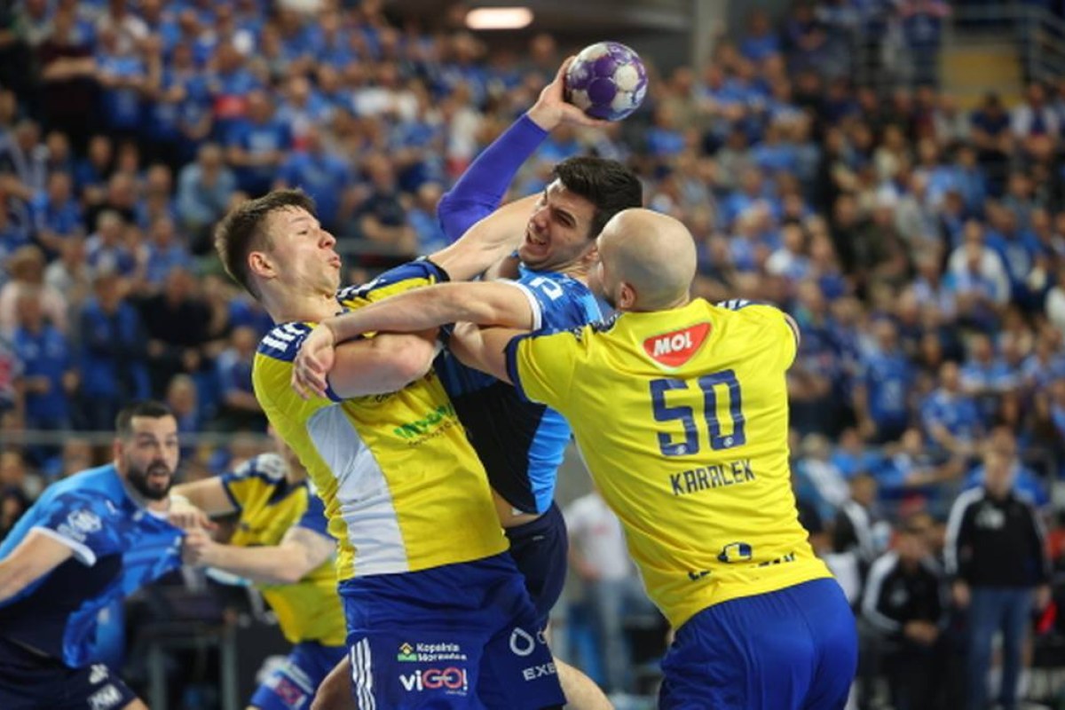 handball match action